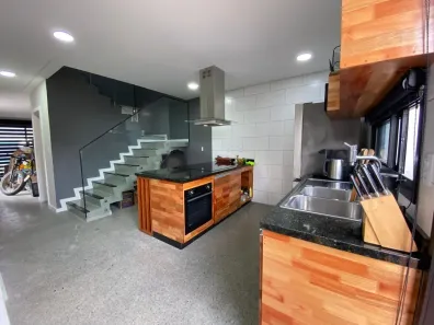 Casa com 3 Quartos à venda, 166m² no Campeche, Florianópolis