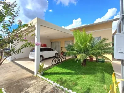 Casa de Condomínio com 3 Quartos à venda, 160m² no Jardim Guanabara II, Goiânia