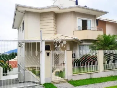Casa com 3 Quartos à venda, 249m² no Pedra Branca, Palhoça