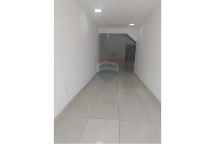 Ponto Comercial para alugar, 212m² no Santa Helena, Juiz de Fora