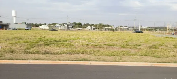 Lote/Terreno à venda, 275m² no Parque Residencial Damha, Araraquara