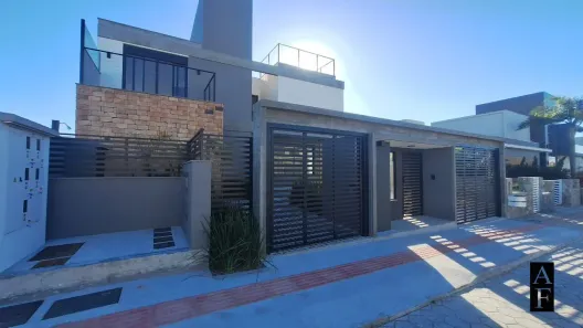 Sobrado com 3 Quartos à venda, 115m² no Ferraz, Garopaba