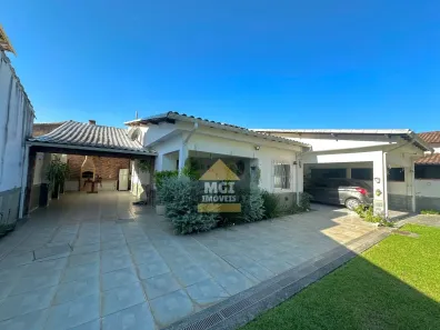 Casa com 4 Quartos à venda, 120m² no Bacaxá (Bacaxá), Saquarema