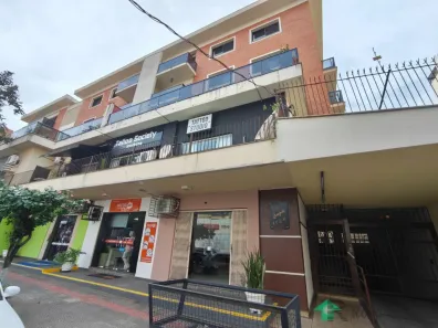 Apartamento com 3 Quartos para alugar, 100m² no Centro, Londrina