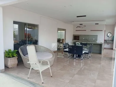 Casa com 3 Quartos à venda, 330m² no Jardim Tarraf, São José do Rio Preto