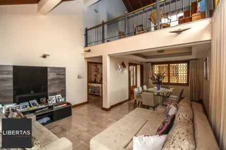 Casa com 3 Quartos à venda, 611m² no Medianeira, Porto Alegre