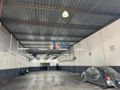 Galpão/Depósito/Armazém para alugar, 400m² no Jardim Iracema/Aldeia, Barueri