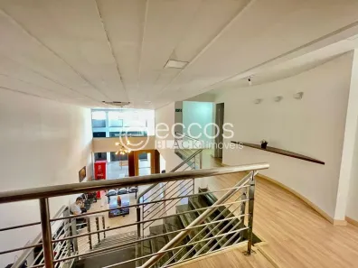 Sala Comercial à venda, 372m² no Santa Mônica, Uberlândia