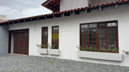com 1 Quarto para alugar, 224m² no Anita Garibaldi, Joinville