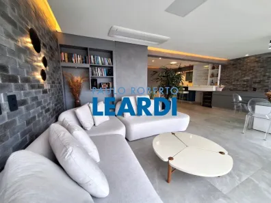 Apartamento com 3 Quartos à venda, 136m² no Vila Anastácio, São Paulo