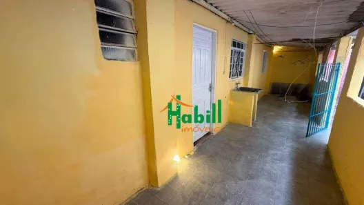Casa com 2 Quartos para alugar, 40m² no Vila Figueira, Suzano