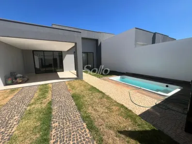 Casa com 3 Quartos à venda, 140m² no Novo Mundo, Uberlândia