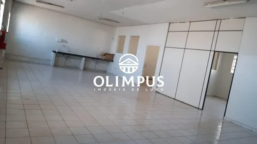 Casa com 10 Quartos à venda, 800m² no Santa Mônica, Uberlândia