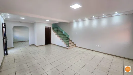 Casa com 4 Quartos para alugar, 300m² no União, Belo Horizonte