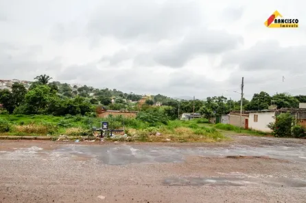 Lote/Terreno à venda, 5250m² no Jardim Candidés, Divinópolis