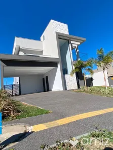 Sobrado com 4 Quartos à venda, 224m² no Jardins Nápoles, Senador Canedo