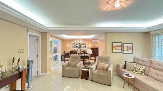 Casa com 3 Quartos à venda, 350m² no Tristeza, Porto Alegre