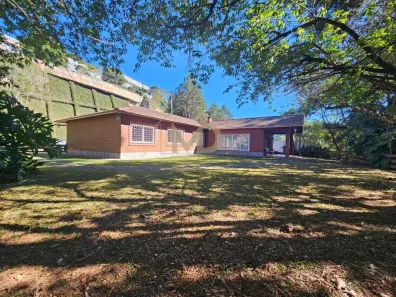 Casa com 3 Quartos à venda, 212m² no Golfe, Teresópolis