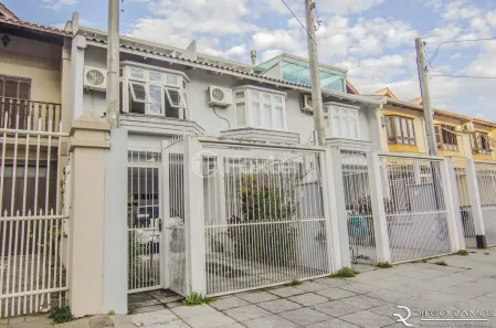 Casa com 3 Quartos à venda, 249m² no Jardim Itu, Porto Alegre