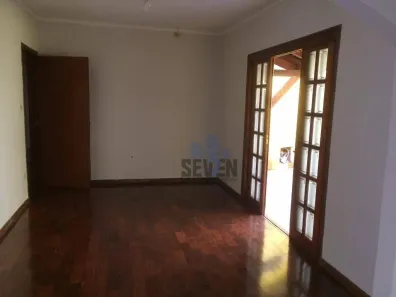 Casa com 4 Quartos para venda ou aluguel, 239m² no Vila Engler, Bauru