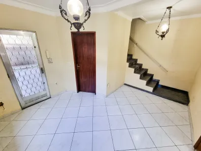 Casa com 3 Quartos para alugar, 301m² no Centro, Nilópolis
