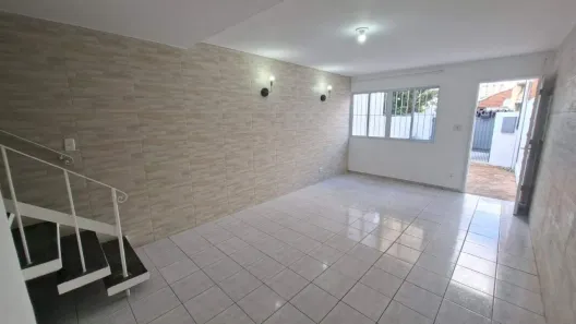 Casa com 2 Quartos para alugar, 90m² no Saúde, São Paulo