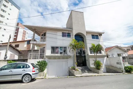 Casa de Condomínio com 3 Quartos à venda, 165m² no Centro, Tubarão