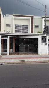 Casa com 3 Quartos para alugar, 180m² no Centro, Balneário Camboriú