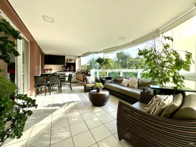 Apartamento com 4 Quartos à venda, 250m² no Vila Sofia, São Paulo