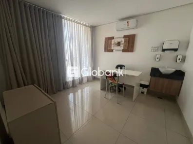 Ponto Comercial para alugar, 60m² no Melo, Montes Claros