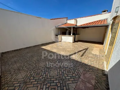 Casa com 3 Quartos para alugar, 180m² no Cidade Jardim, Uberlândia