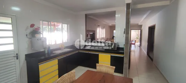 Fazenda/Sítio com 3 Quartos à venda, 300m² no Morada Nova, Uberlândia