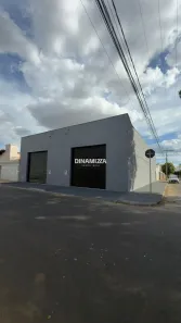 Galpão/Depósito/Armazém para venda ou aluguel, 360m² no Leblon, Uberaba