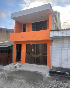 Sobrado com 4 Quartos à venda, 218m² no Alecrim, Natal