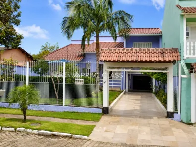 Sobrado com 4 Quartos à venda, 283m² no Igara, Canoas
