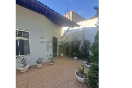 Casa com 4 Quartos para alugar, 300m² no Morada Nobre, Barreiras