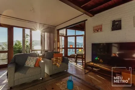 Casa com 5 Quartos à venda, 300m² no Lagoa da Conceição, Florianópolis