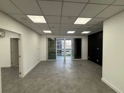 Sala Comercial para alugar, 90m² no Vila Nova Conceição, São Paulo