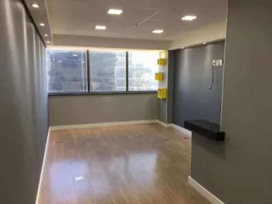 Sala Comercial à venda, 28m² no Santo Cristo, Rio de Janeiro