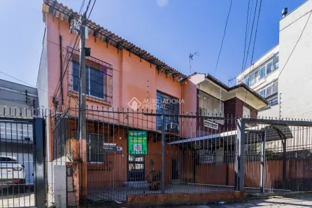 Imóvel Comercial com 10 Quartos à venda, 396m² no São Geraldo, Porto Alegre