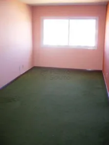 Apartamento com 2 Quartos para alugar, 60m² no Centro, Pelotas