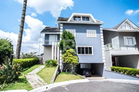 Casa com 4 Quartos para alugar, 286m² no Novo Mundo, Curitiba