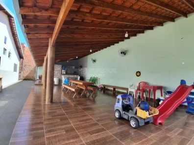 Casa com 3 Quartos à venda, 225m² no Jardim Maria Luiza, Araraquara