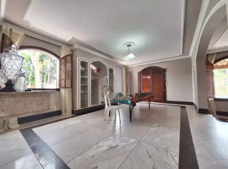 Casa com 6 quartos — Itapoã, Belo Horizonte