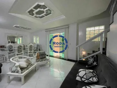 Sobrado com 3 Quartos à venda, 208m² no Encruzilhada, Santos