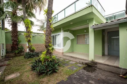 Casa com 5 Quartos à venda, 360m² no Piratininga, Niterói