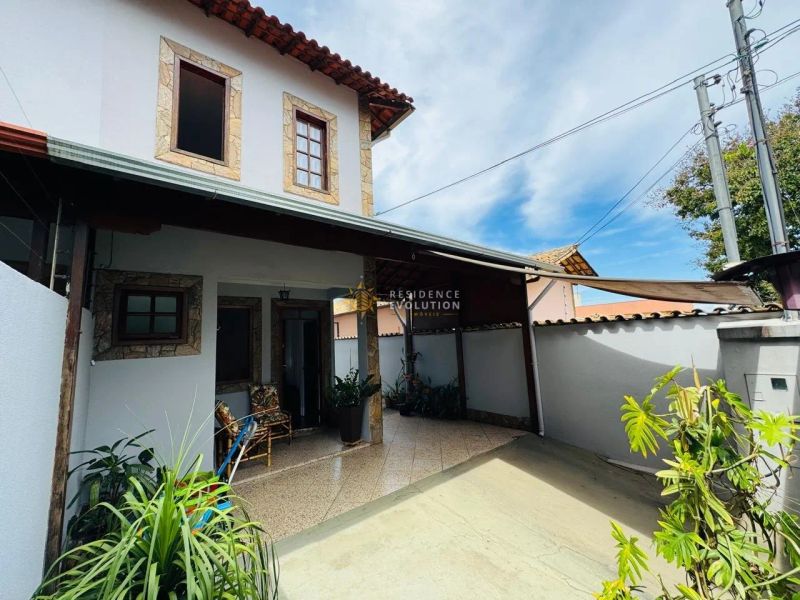 Casa com 3 quartos — Santa Amélia, Belo Horizonte