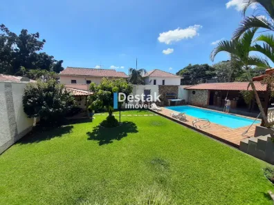 Casa com 3 Quartos à venda, 220m² no Jardim Amália, Volta Redonda