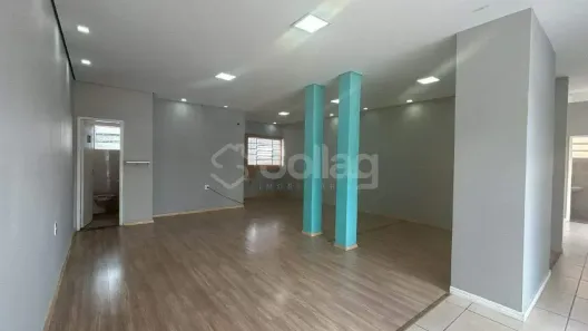Sala Comercial para alugar, 90m² no Centro, Vinhedo