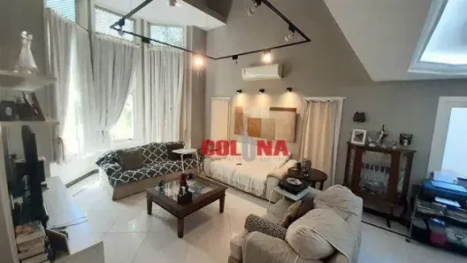 Casa com 3 Quartos para alugar, 260m² no Itacoatiara, Niterói